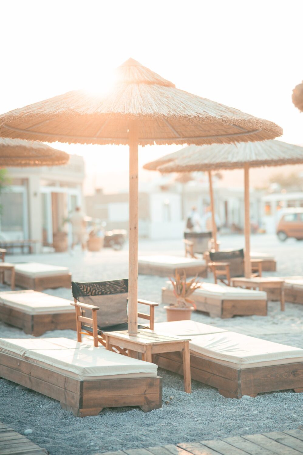 Ξύλινες ξαπλώστρες για beach bar και ξενοδοχεία