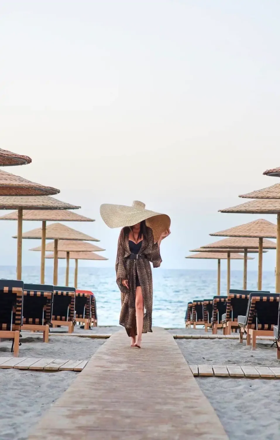 Ομπρέλα ψαθινη ρατάν για παραλίες, beach bar, πισίνες και ξενοδοχεία