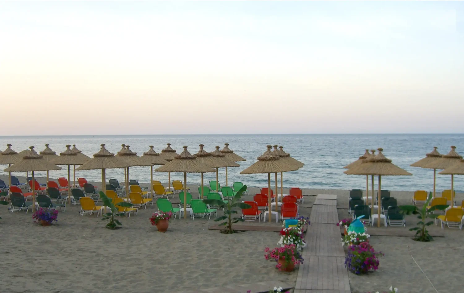 Ψαθινη ομπρέλα για beach bar και ξενοδοχεία