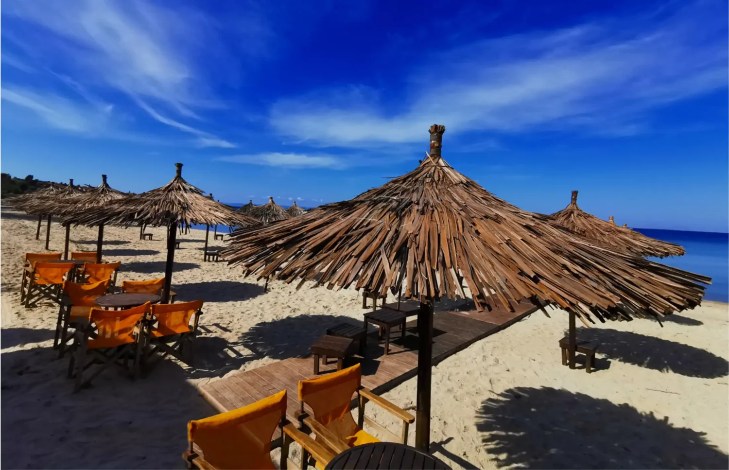 Ψάθινη ομπρέλα μακούτι για beach bar