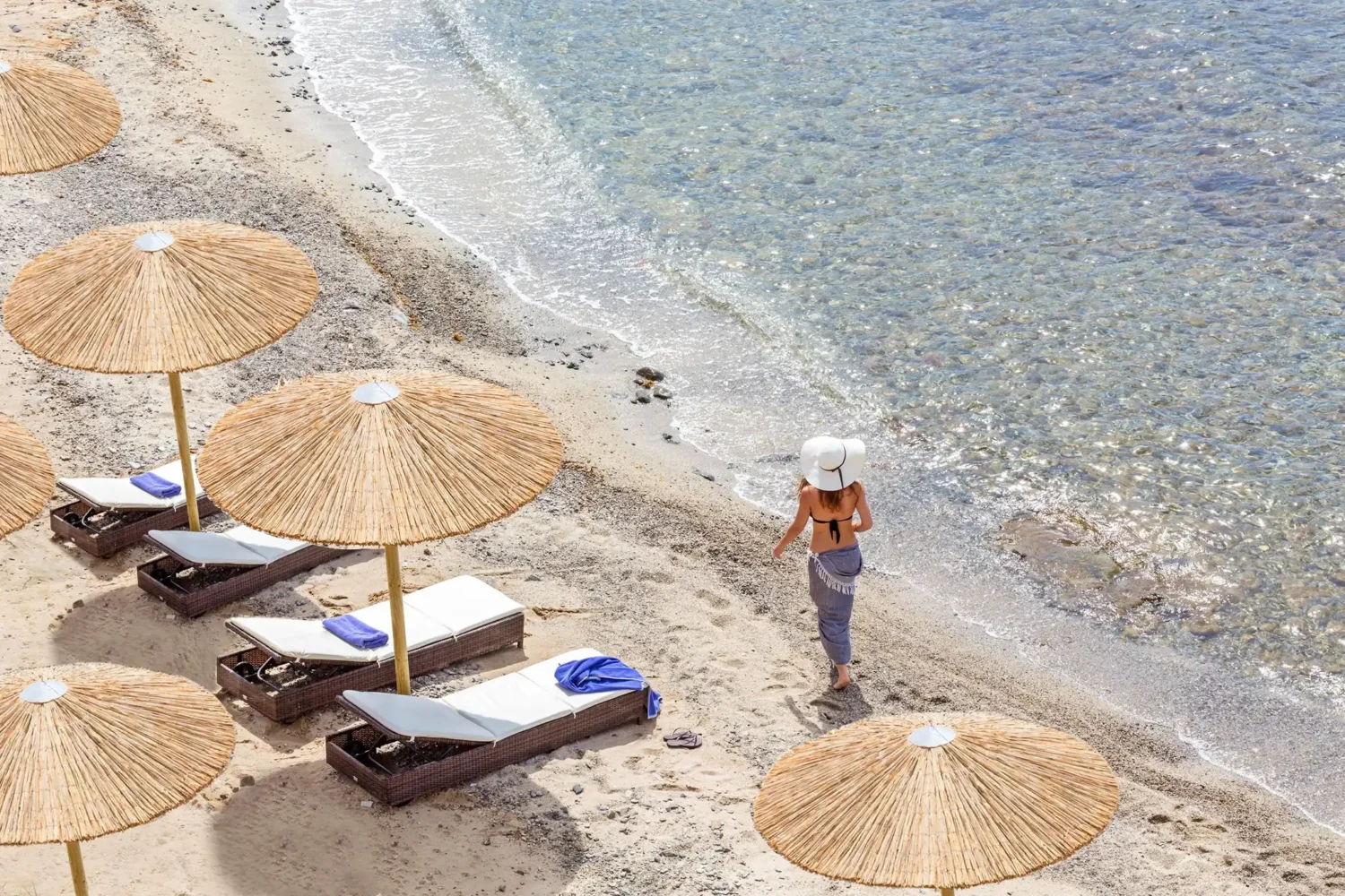 Ψάθινες ομπρέλες για beach bar και ξενοδοχεία