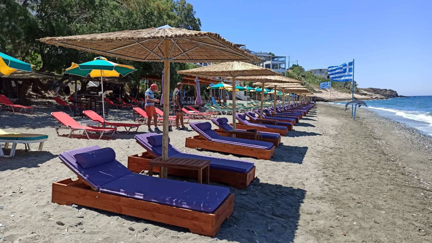 Ξύλινες ξαπλώστρες για beach bar και ξενοδοχεία